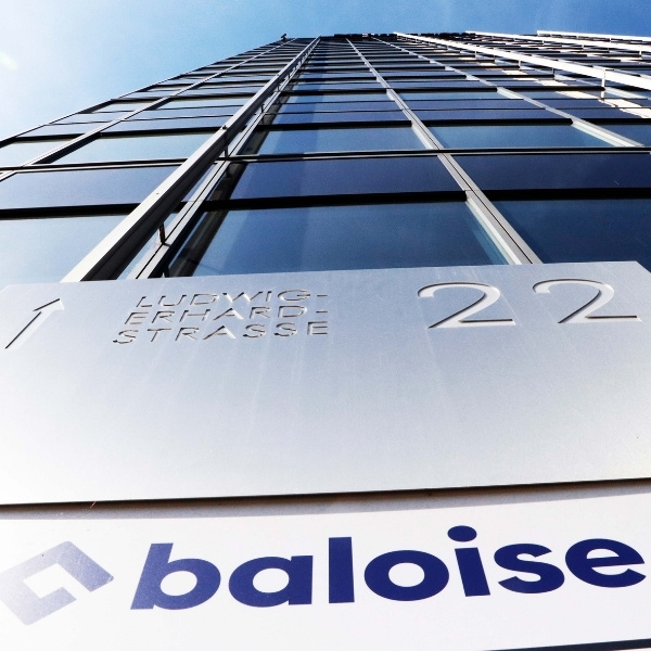 Baloise building at Ludwig-Erhard-Strasse 22 with modern glass façade - symbolic image for BSI Software customer Baloise Germany.