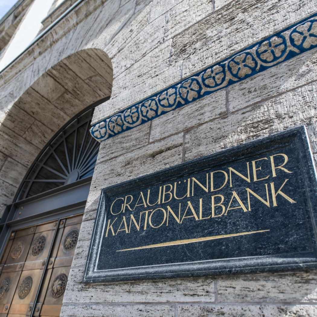 Entrance area of Graubündner Kantonalbank in Chur - BSI Software customer with focus on CRM and digitalization in banking.